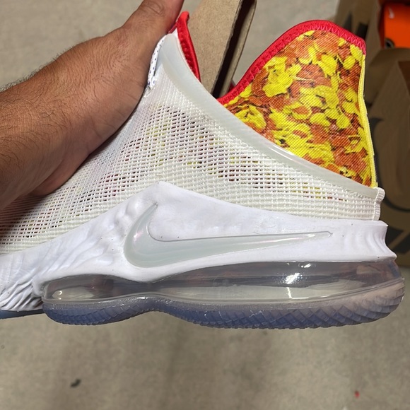 Nike Lebron XIX low - Picture 7 of 9